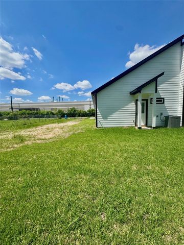 5710 Delmack Street A, Houston, TX 77032