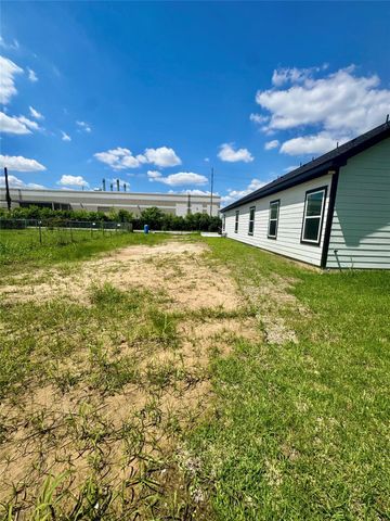 5710 Delmack Street A, Houston, TX 77032