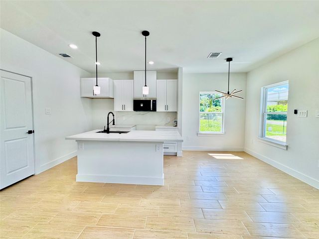 5710 Delmack Street A, Houston, TX 77032