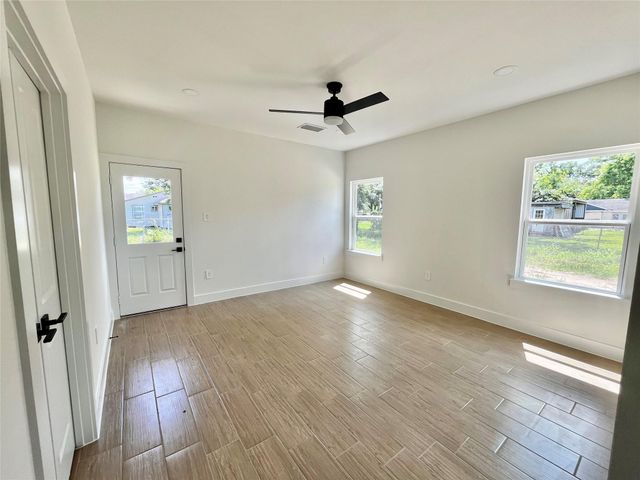 5710 Delmack Street A, Houston, TX 77032
