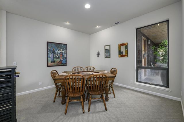 1160 N Circle Dr, Diamond Springs, CA 95619