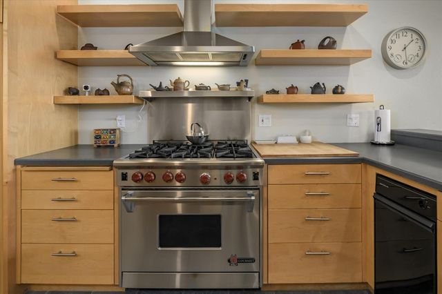 1160 N Circle Dr, Diamond Springs, CA 95619