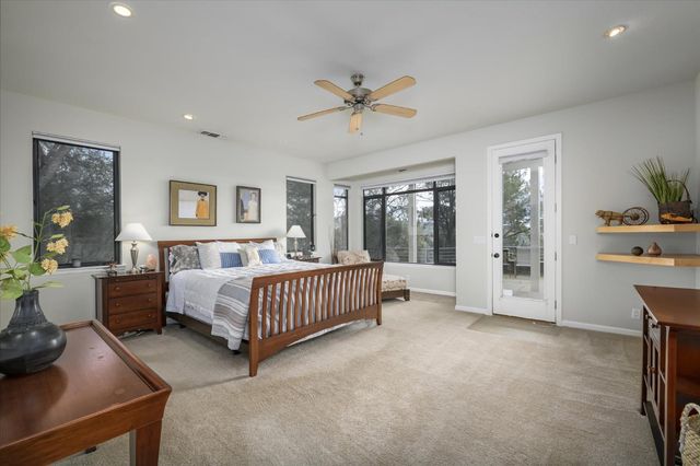 1160 N Circle Dr, Diamond Springs, CA 95619