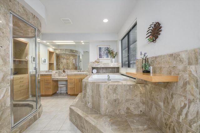 1160 N Circle Dr, Diamond Springs, CA 95619