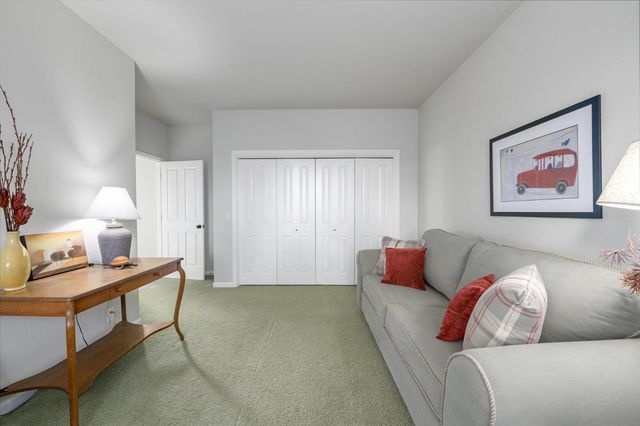 1160 N Circle Dr, Diamond Springs, CA 95619