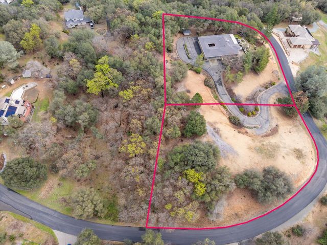 1160 N Circle Dr, Diamond Springs, CA 95619