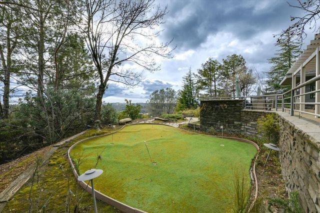 1160 N Circle Dr, Diamond Springs, CA 95619