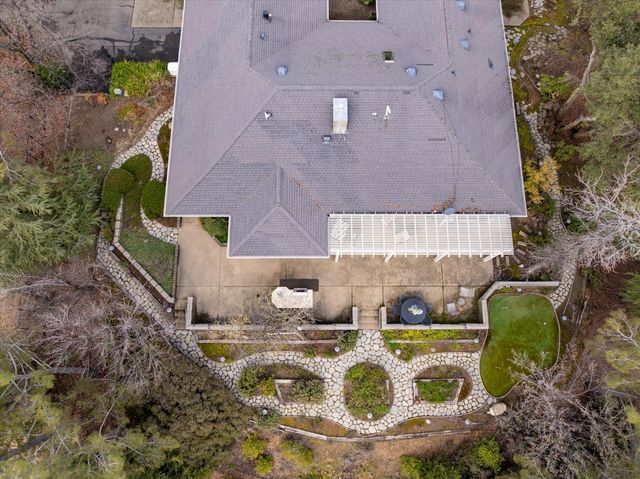 1160 N Circle Dr, Diamond Springs, CA 95619