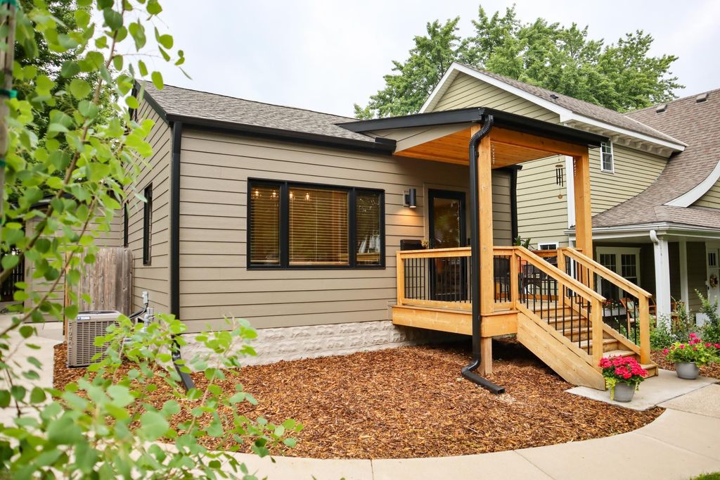 5344 Chowen Avenue S, Minneapolis, MN 55410