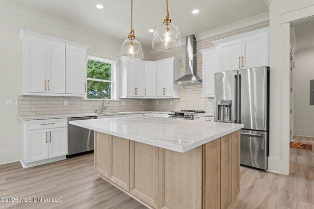 120 Beachview Drive, Pass Christian, MS 39571