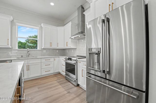 120 Beachview Drive, Pass Christian, MS 39571
