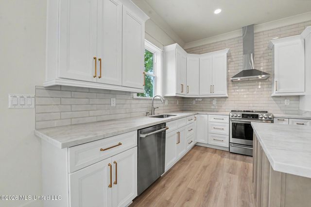 120 Beachview Drive, Pass Christian, MS 39571