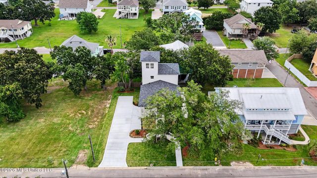 120 Beachview Drive, Pass Christian, MS 39571