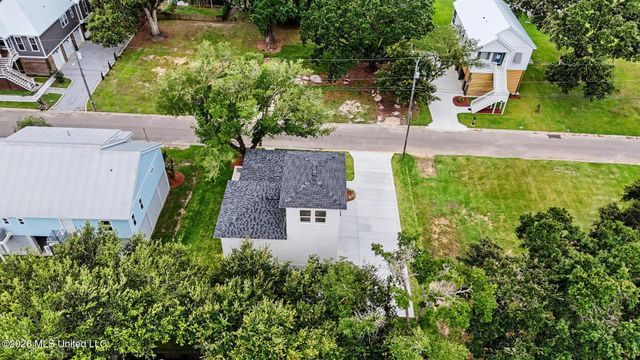 120 Beachview Drive, Pass Christian, MS 39571