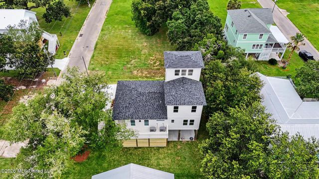 120 Beachview Drive, Pass Christian, MS 39571