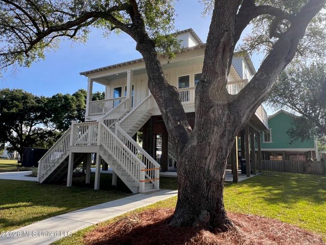 120 Beachview Drive, Pass Christian, MS 39571