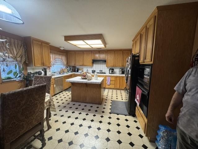 8174 silver leaf Way, Sacramento, CA 95829