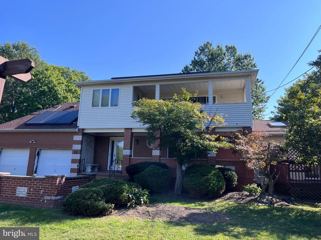 12 ORCHARD LN, Bordentown, NJ 08505
