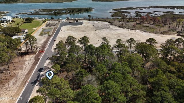 72 Wave Crest Drive, Hampstead, NC 28443