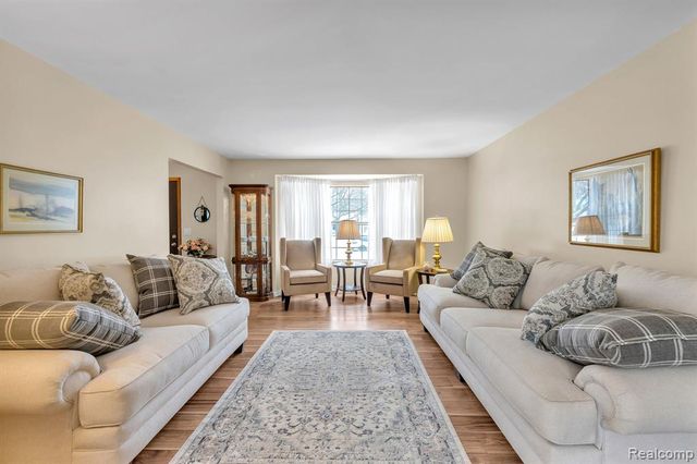 34057 Angeline Avenue, Livonia, MI 48150