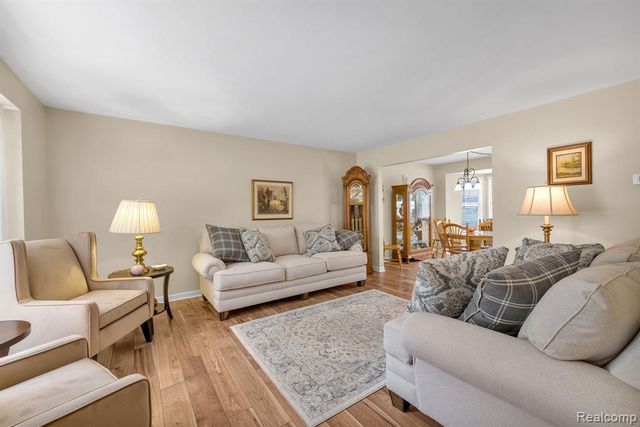 34057 Angeline Avenue, Livonia, MI 48150