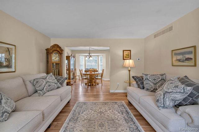 34057 Angeline Avenue, Livonia, MI 48150