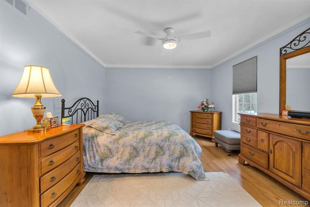 34057 Angeline Avenue, Livonia, MI 48150