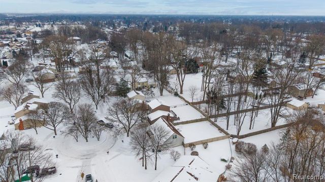 34057 Angeline Avenue, Livonia, MI 48150