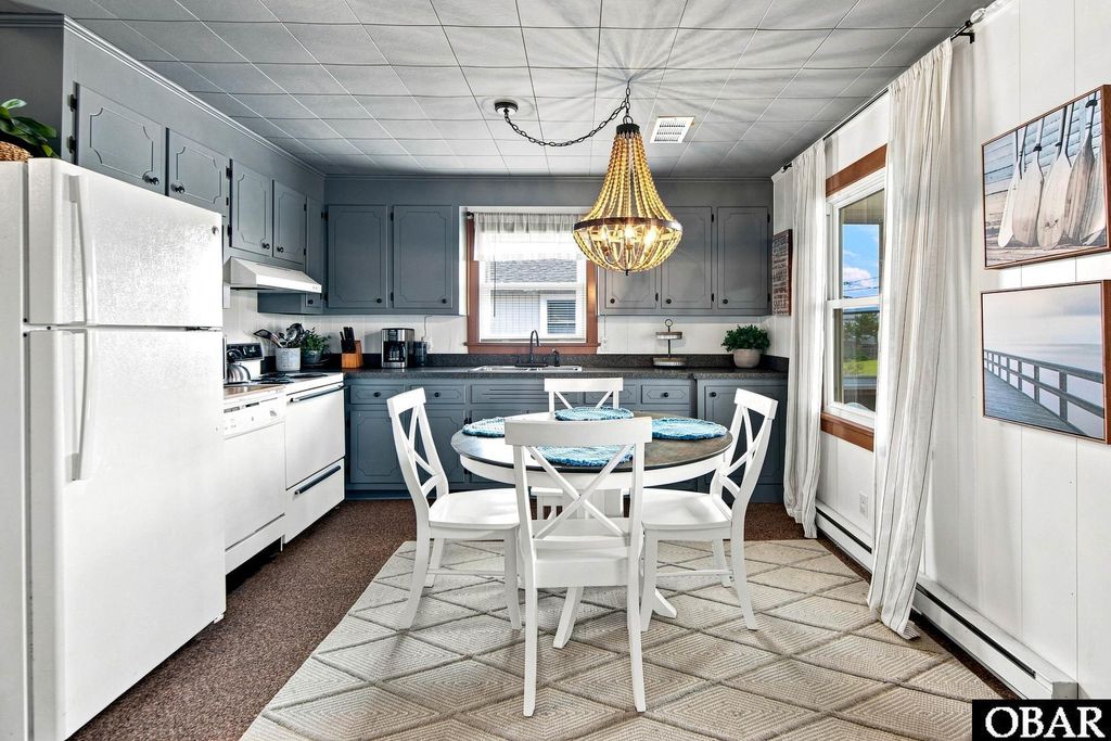 Image 12 of property listing at 200 E Barnes Street, Nags Head, NC 27959