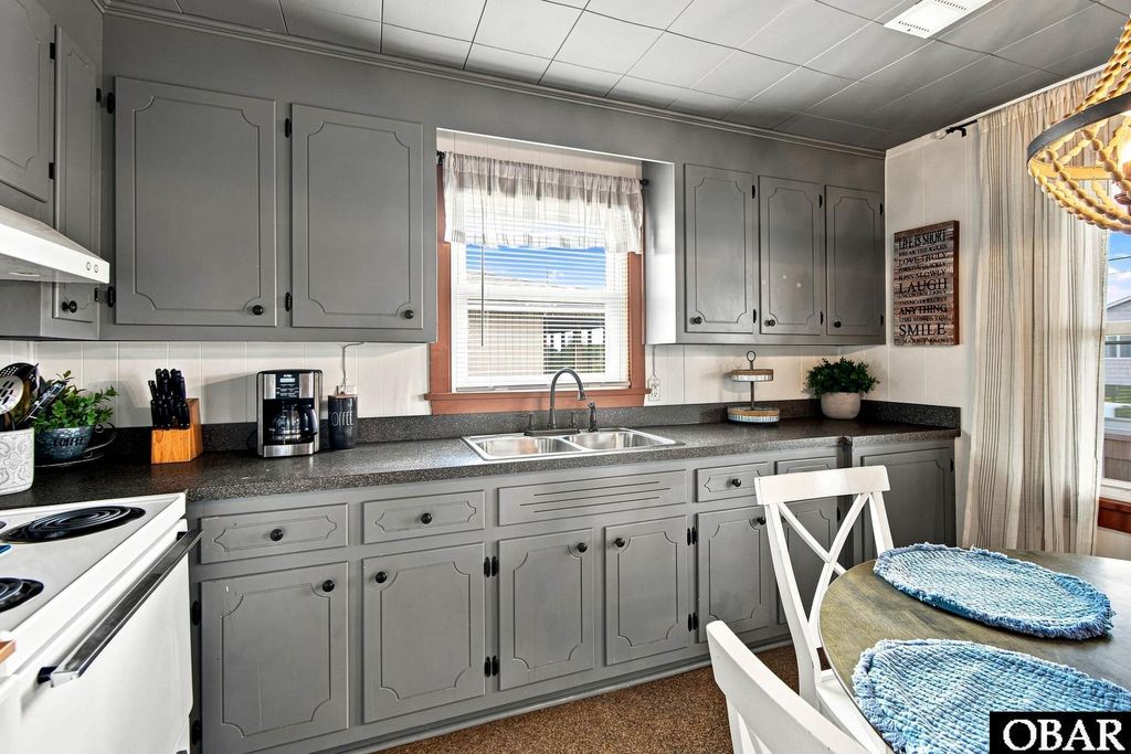Image 13 of property listing at 200 E Barnes Street, Nags Head, NC 27959