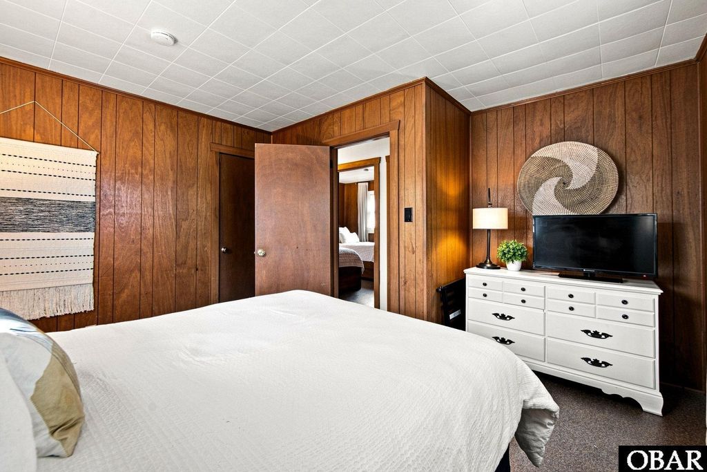 Image 15 of property listing at 200 E Barnes Street, Nags Head, NC 27959