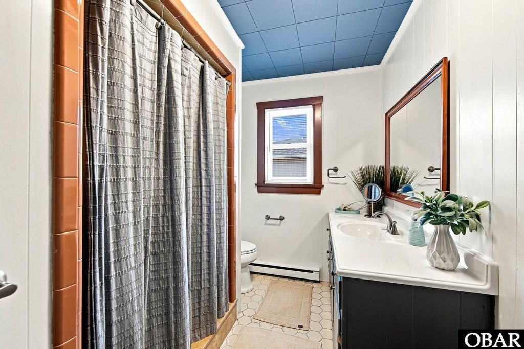 Image 17 of property listing at 200 E Barnes Street, Nags Head, NC 27959