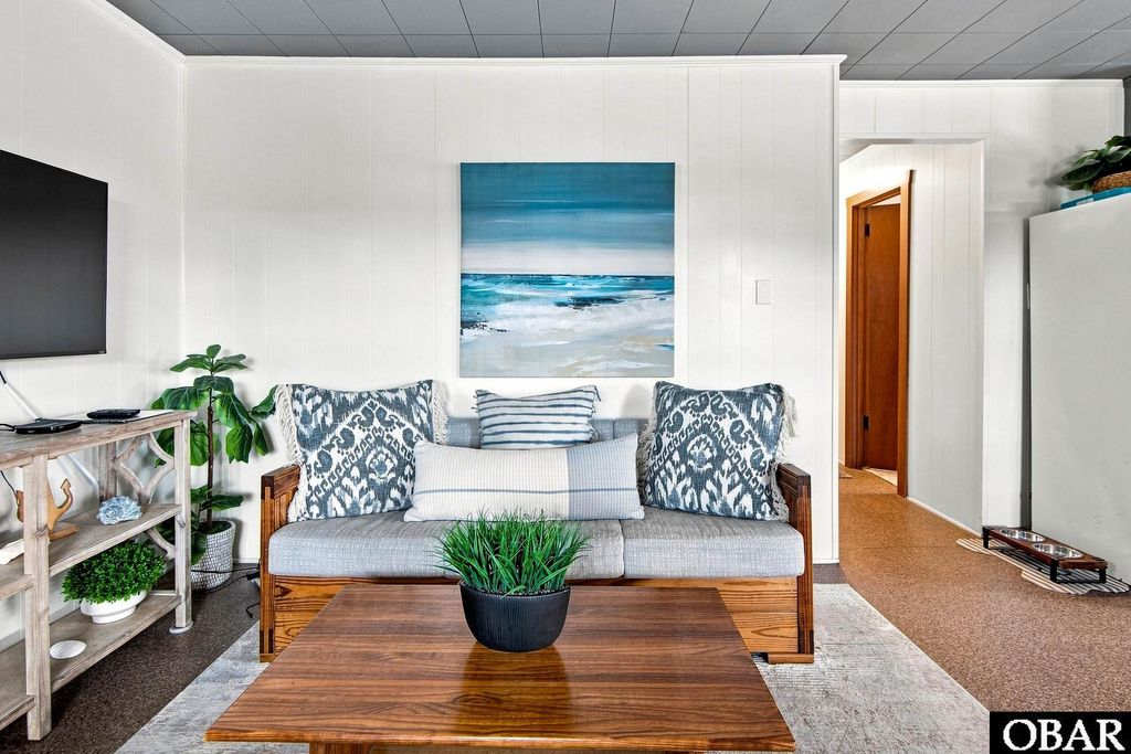 Image 9 of property listing at 200 E Barnes Street, Nags Head, NC 27959
