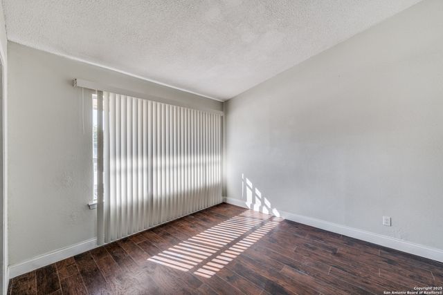 7123 Thrush View Ln Apt 20, San Antonio, TX 78209