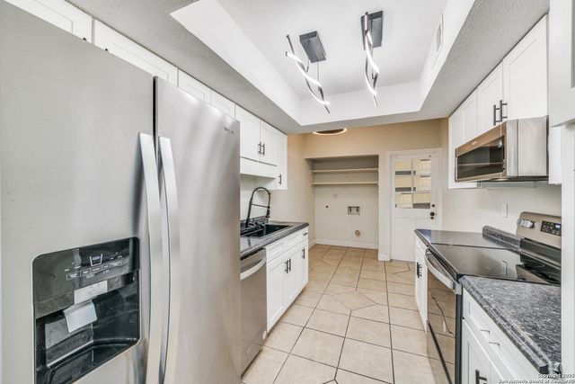 7123 Thrush View Ln Apt 20, San Antonio, TX 78209