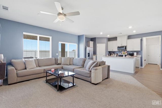 5101 Chukchansi Avenue, Bakersfield, CA 93306