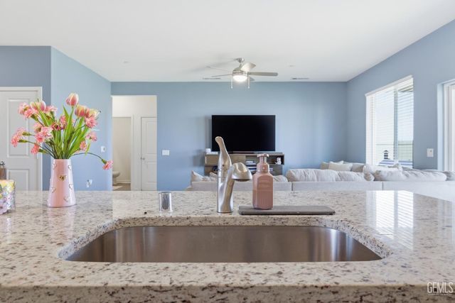 5101 Chukchansi Avenue, Bakersfield, CA 93306