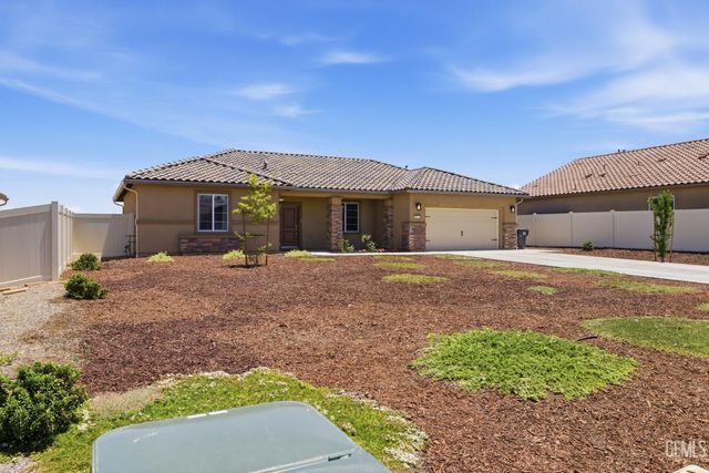 5101 Chukchansi Avenue, Bakersfield, CA 93306