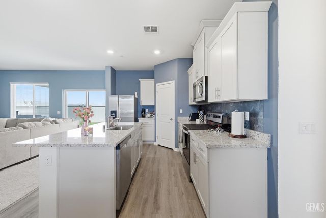 5101 Chukchansi Avenue, Bakersfield, CA 93306