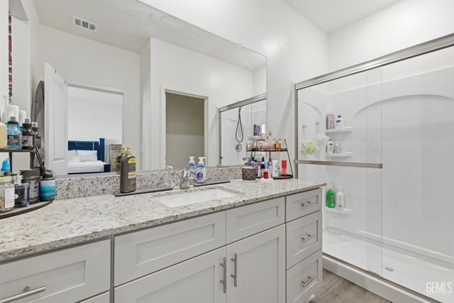 5101 Chukchansi Avenue, Bakersfield, CA 93306