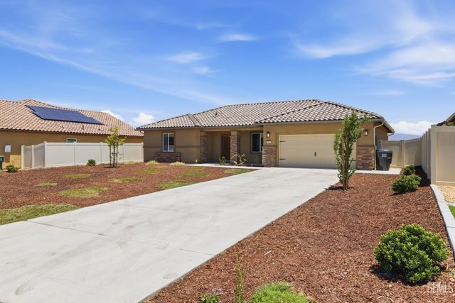 5101 Chukchansi Avenue, Bakersfield, CA 93306