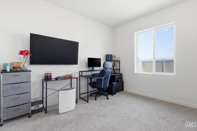 5101 Chukchansi Avenue, Bakersfield, CA 93306