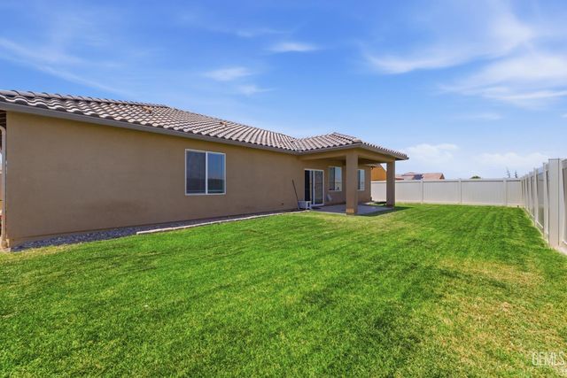 5101 Chukchansi Avenue, Bakersfield, CA 93306