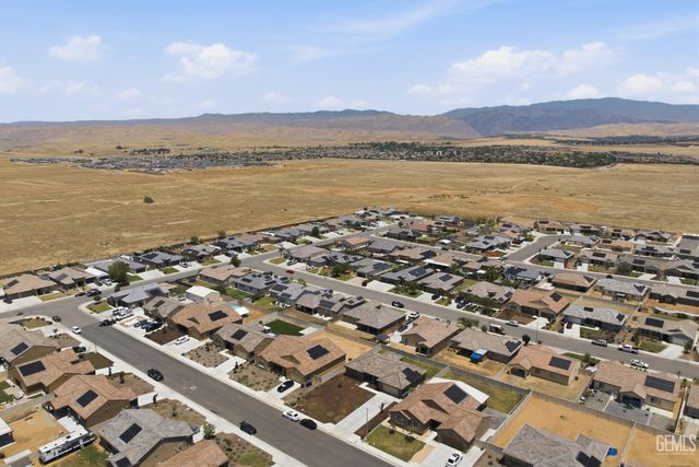5101 Chukchansi Avenue, Bakersfield, CA 93306
