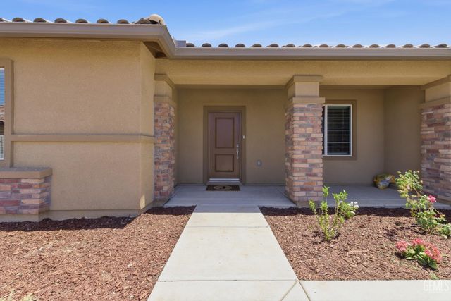 5101 Chukchansi Avenue, Bakersfield, CA 93306
