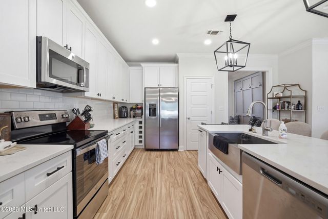 954 Laa La Place, Diamondhead, MS 39525