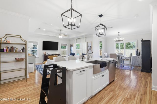 954 Laa La Place, Diamondhead, MS 39525