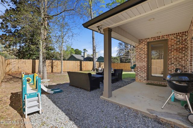 954 Laa La Place, Diamondhead, MS 39525