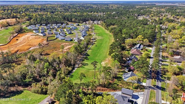 954 Laa La Place, Diamondhead, MS 39525