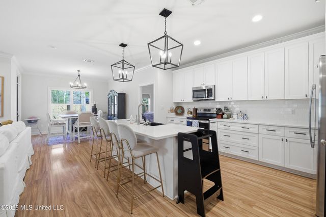 954 Laa La Place, Diamondhead, MS 39525